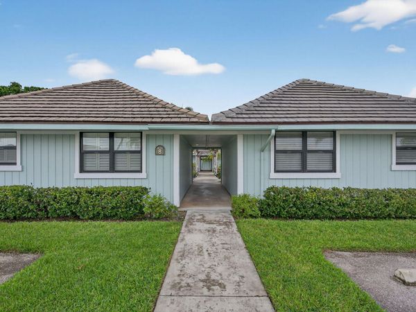 1127 E Seminole Avenue, Unit 8a, Jupiter, FL 33477