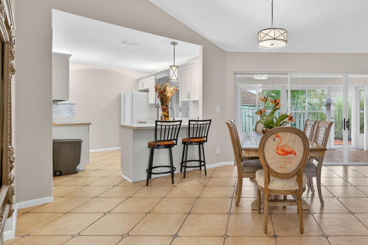 1127 E Seminole Avenue, Unit 8a, Jupiter, FL 33477 Photo