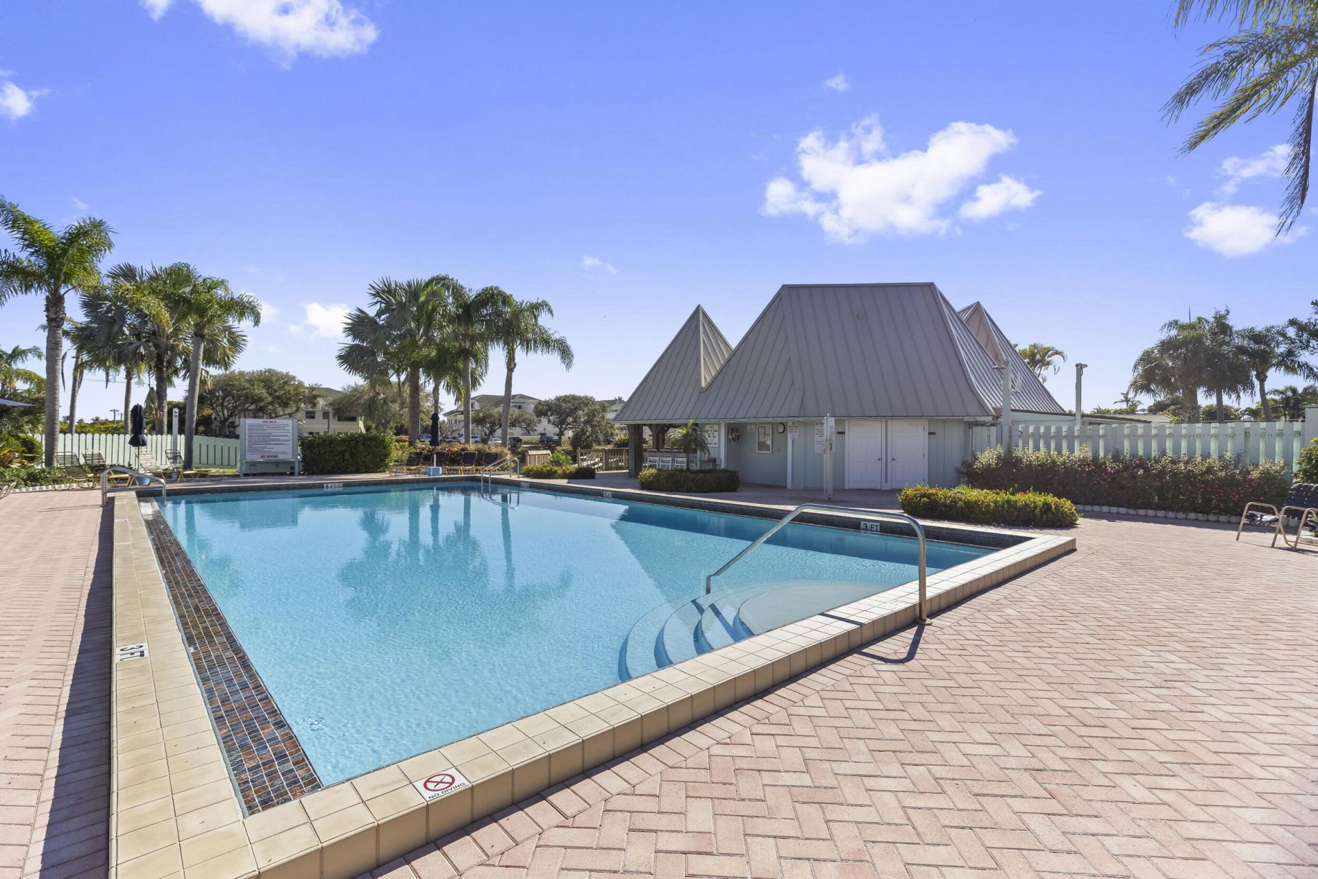 1127 E Seminole Avenue, Unit 8a, Jupiter, FL 33477 Photo