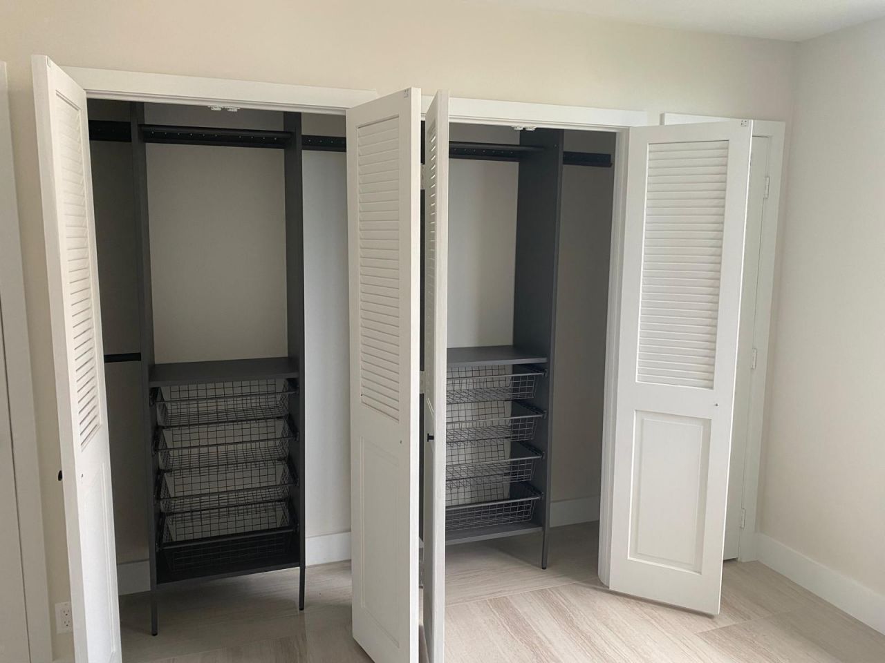 3960 Oaks Clubhouse Drive, Unit 401, Pompano Beach, FL 33069 Photo