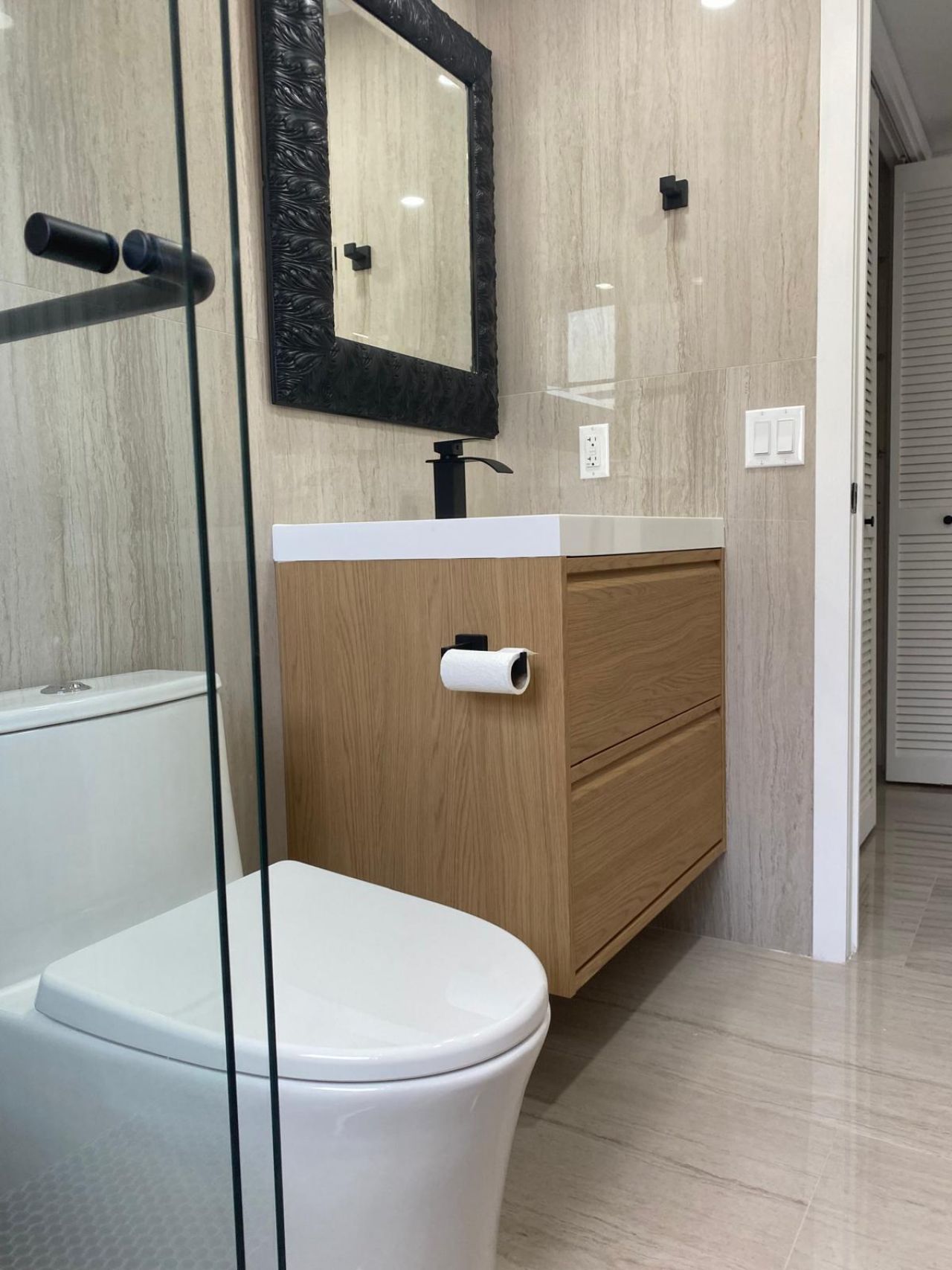 3960 Oaks Clubhouse Drive, Unit 401, Pompano Beach, FL 33069 Photo