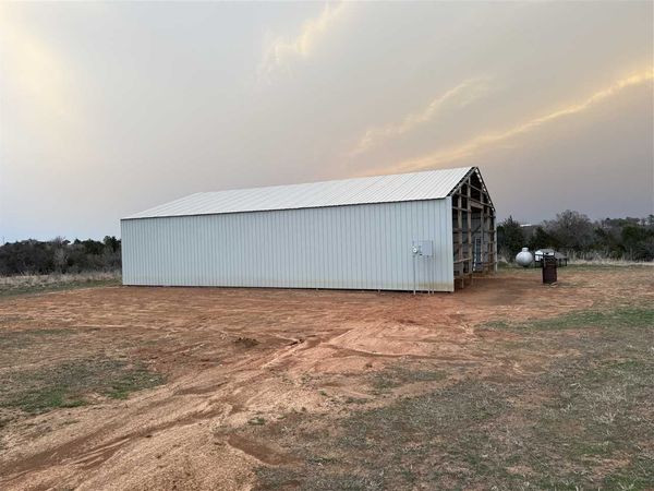 47 Stone Hill Way, Perry, OK 73077