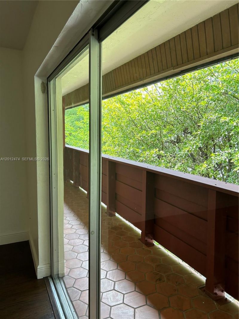 1205 Mariposa Ave, Unit 431, Coral Gables, FL 33146 Photo