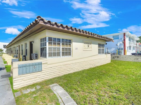 1021 SW 3rd St , Unit 4, Miami, FL 33130