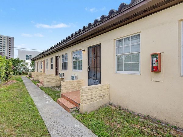 1021 SW 3rd St, Unit 4, Miami, FL 33130
