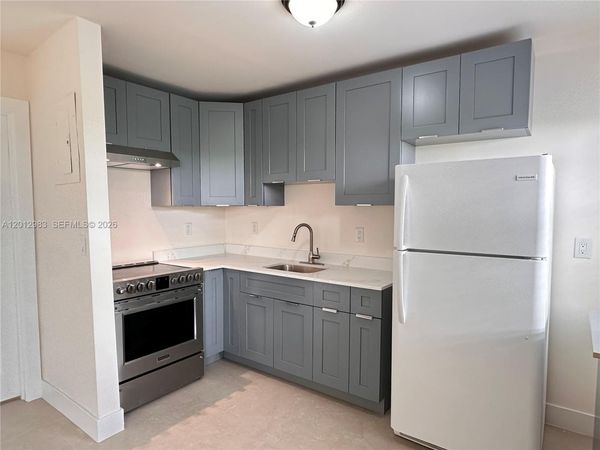 1021 SW 3rd St, Unit 4, Miami, FL 33130