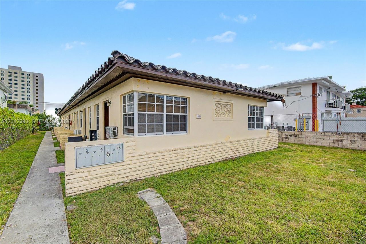 1021 SW 3rd St, Unit 4, Miami, FL 33130 Photo