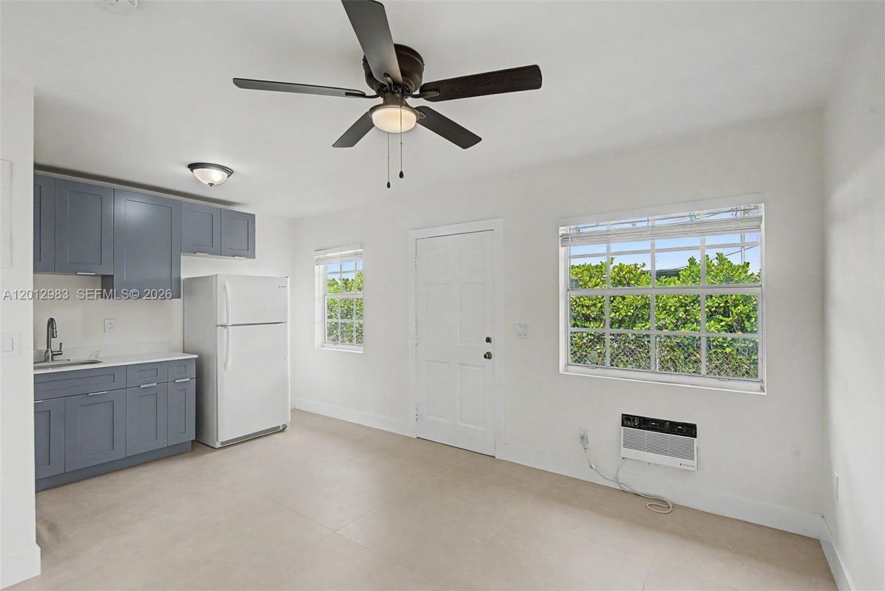 1021 SW 3rd St, Unit 4, Miami, FL 33130 Photo