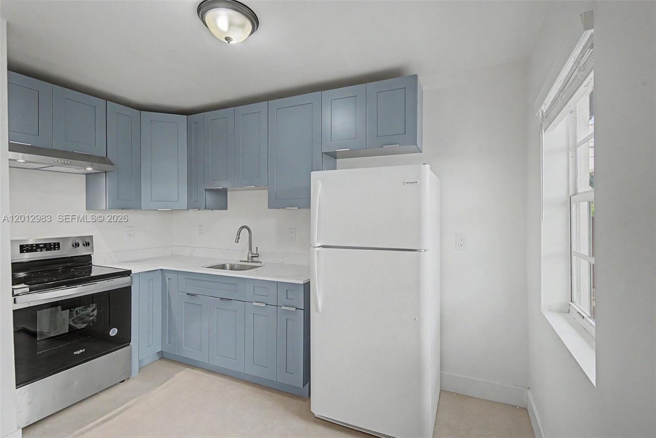 1021 SW 3rd St, Unit 4, Miami, FL 33130 Photo