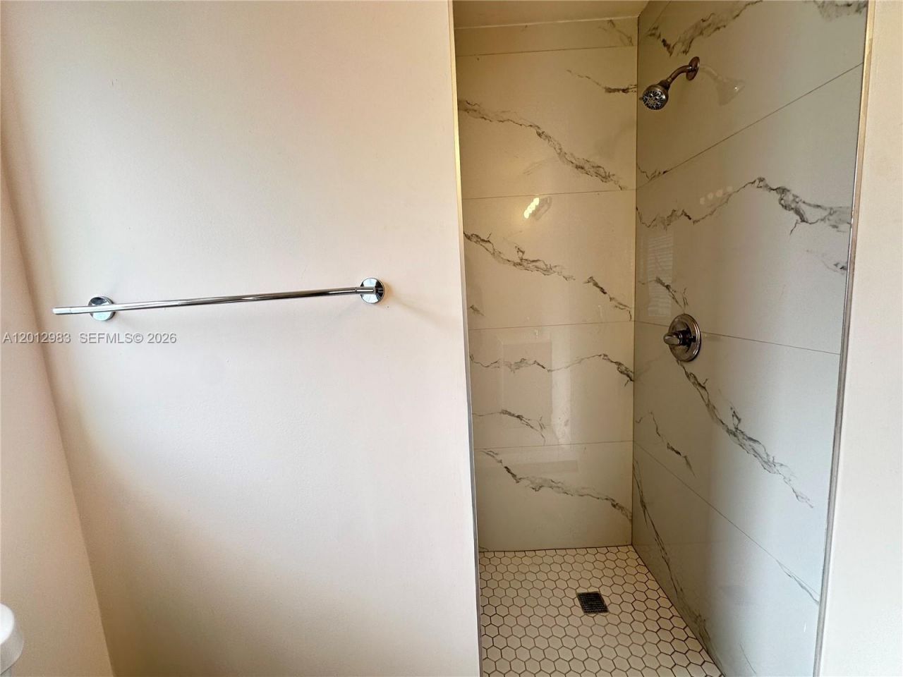 1021 SW 3rd St , Unit 4, Miami, FL 33130 Photo