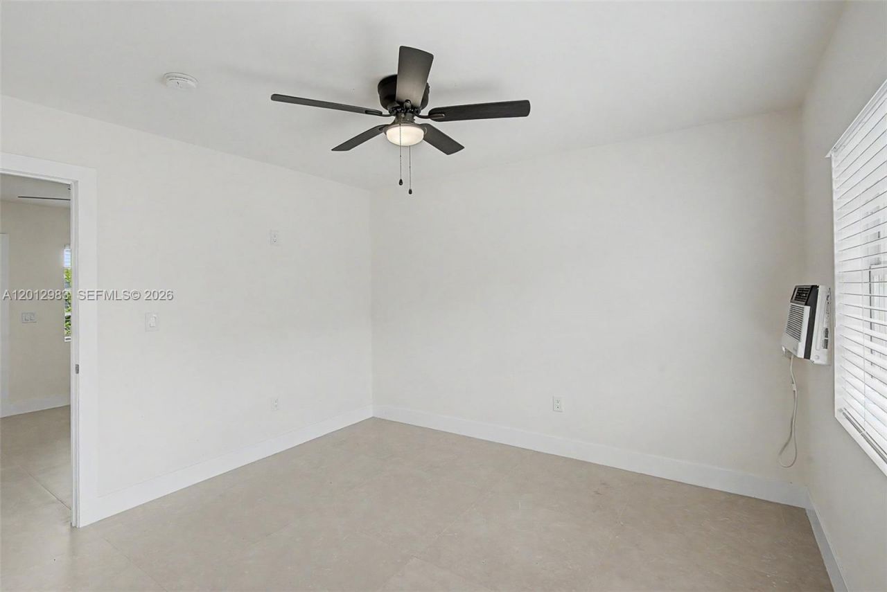 1021 SW 3rd St, Unit 4, Miami, FL 33130 Photo