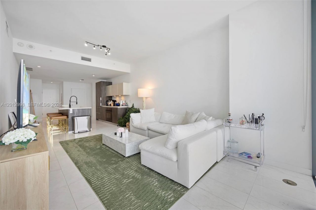 480 NE 31st St, Unit 1702, Miami, FL 33137 Photo