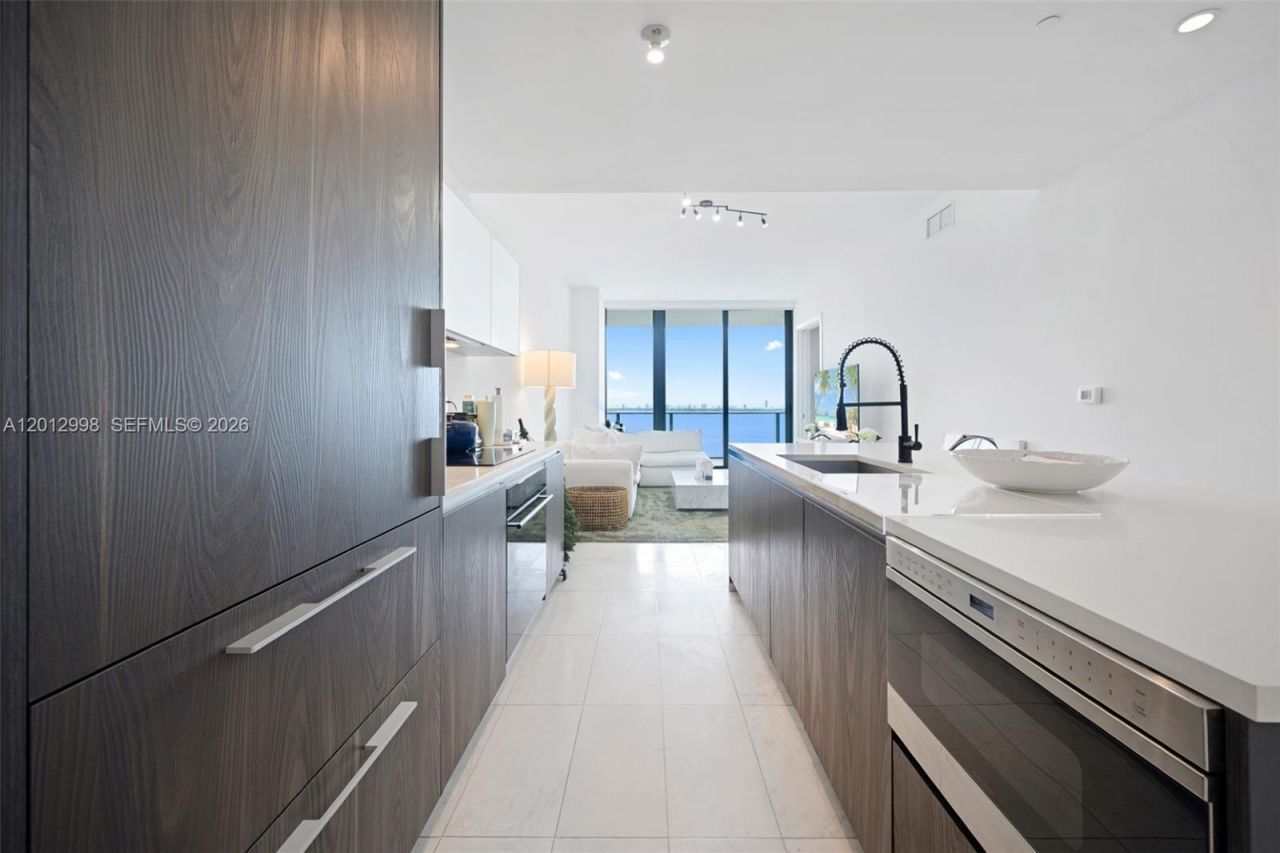 480 NE 31st St, Unit 1702, Miami, FL 33137 Photo
