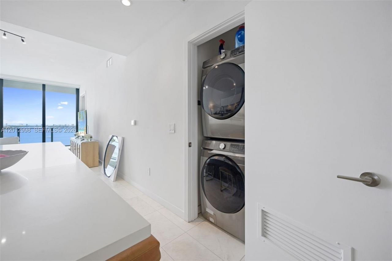480 NE 31st St, Unit 1702, Miami, FL 33137 Photo