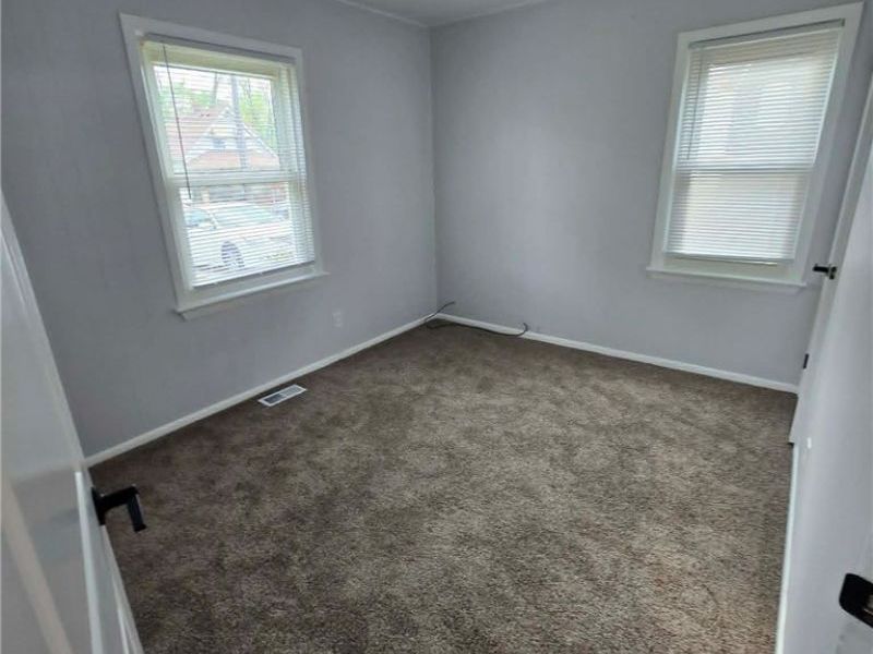 12812 Longmead Avenue, Cleveland, OH 44135 Photo 5