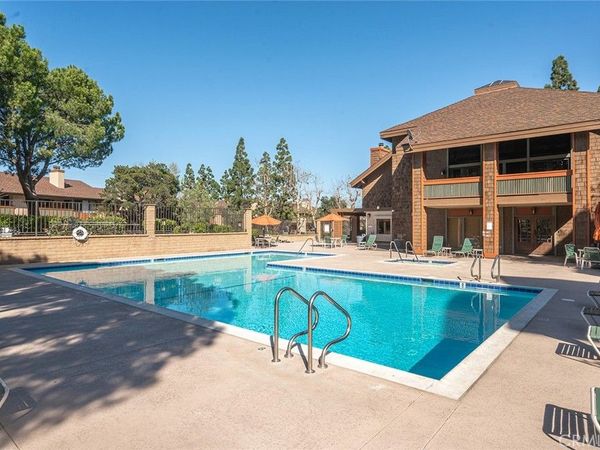 2512 E Willow Street, Unit 205, Signal Hill, CA 90755