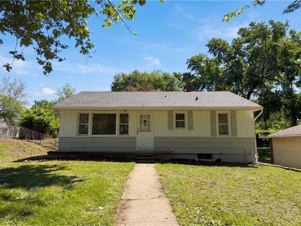 5333 N Euclid Avenue, Kansas City, MO 64118