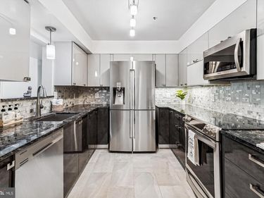 10248 APPALACHIAN CIRCLE, Unit 1-B7, OAKTON, VA 22124