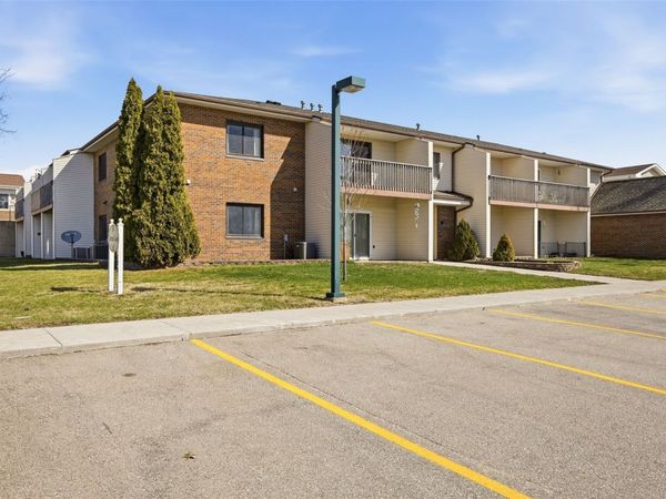 730 S Market Street, Unit 22, Solon, IA 52333