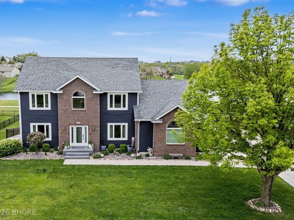 5085 Copper Creek Drive, Pleasant Hill, IA 50327