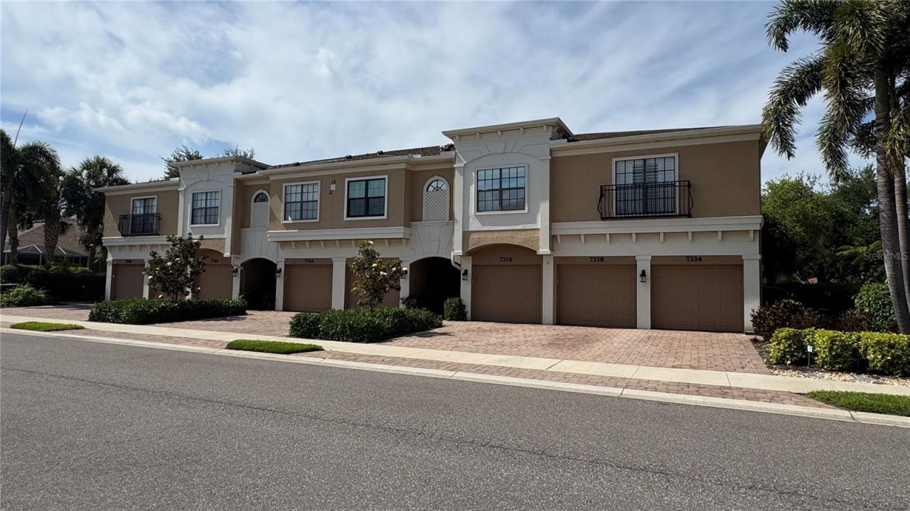 7338 Skybird Road, Unit 413, Bradenton, FL 34209 Photo