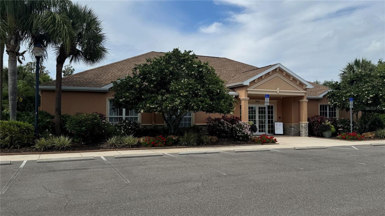 7338 Skybird Road, Unit 413, Bradenton, FL 34209 Photo