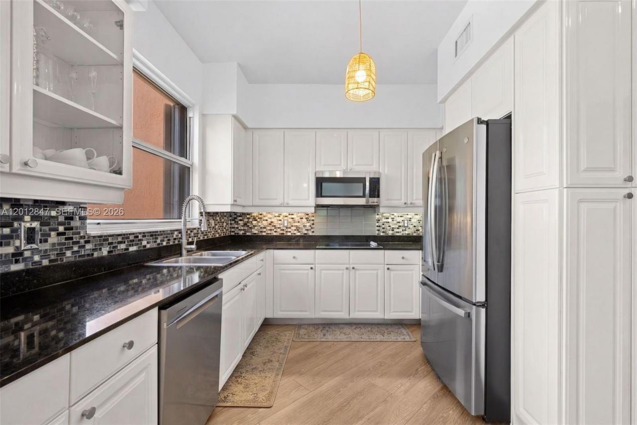 731 Crandon Blvd , Unit 308, Key Biscayne, FL 33149 Photo