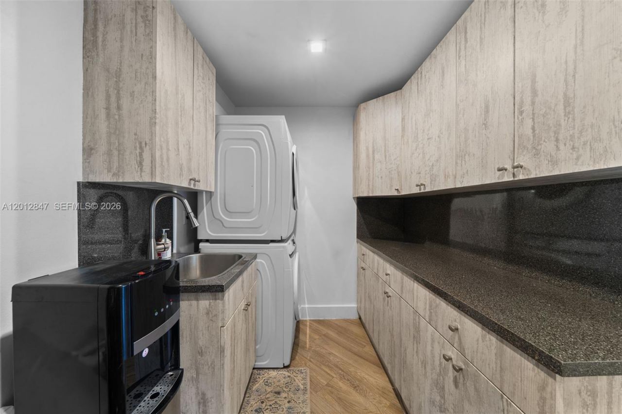 731 Crandon Blvd , Unit 308, Key Biscayne, FL 33149 Photo