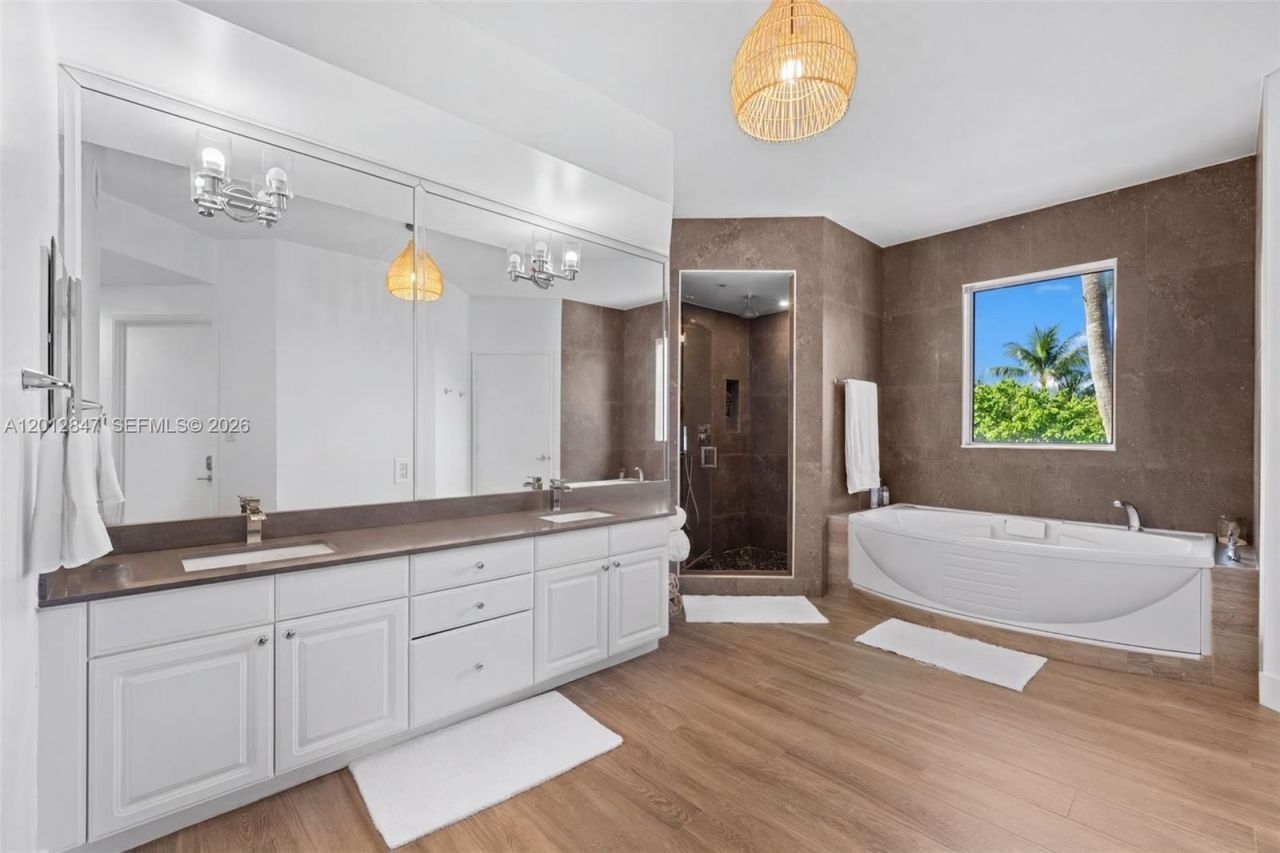 731 Crandon Blvd , Unit 308, Key Biscayne, FL 33149 Photo
