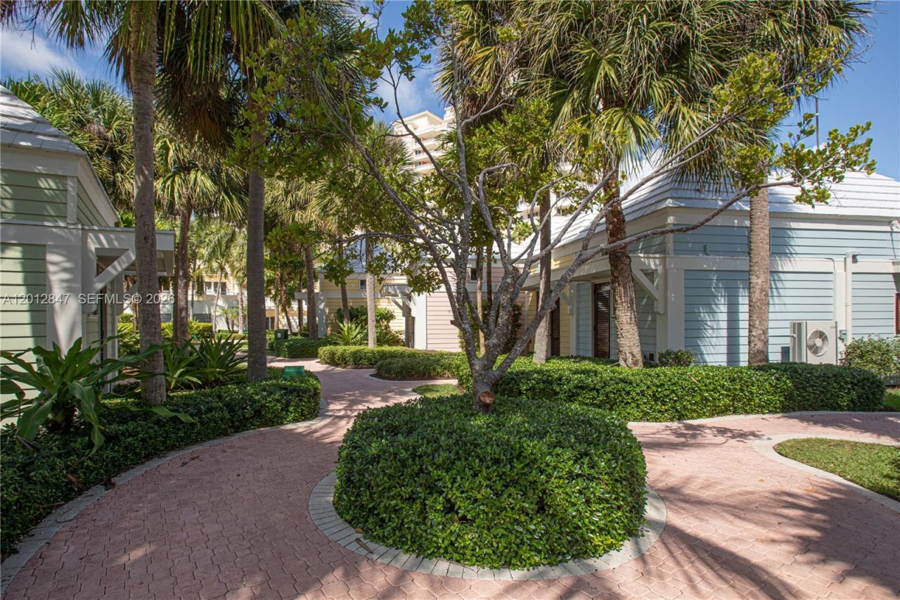 731 Crandon Blvd , Unit 308, Key Biscayne, FL 33149 Photo