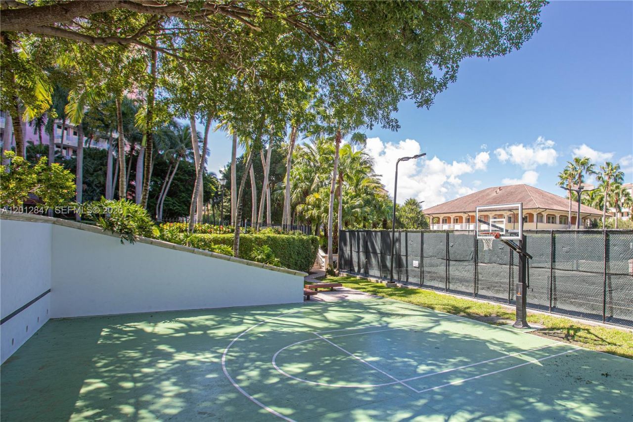 731 Crandon Blvd , Unit 308, Key Biscayne, FL 33149 Photo