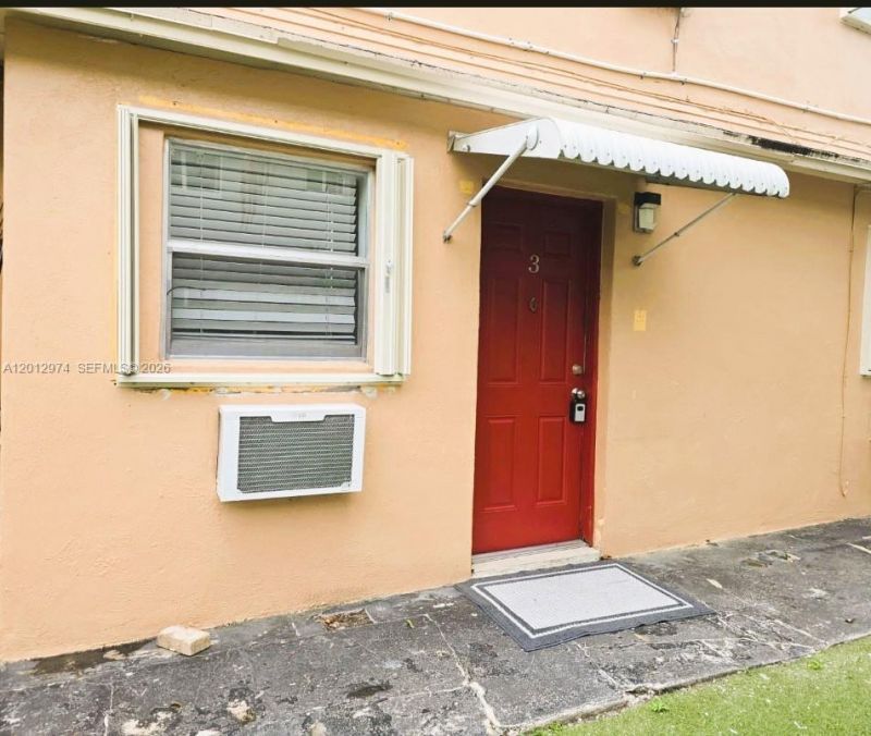 1020 NW 6th St, Unit 3, Miami, FL 33136 Photo