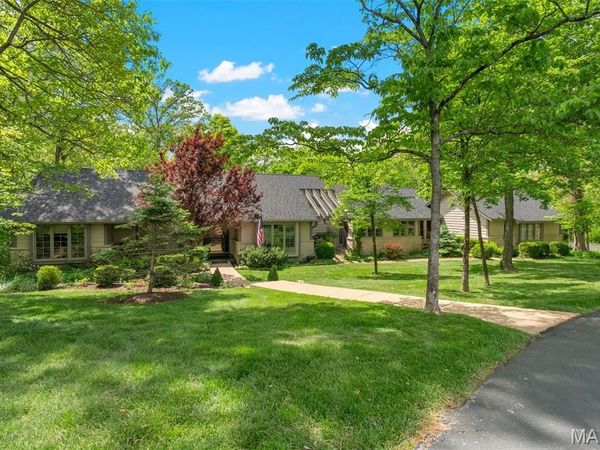 18525 Sassafras Place Drive, Wildwood, MO 63038