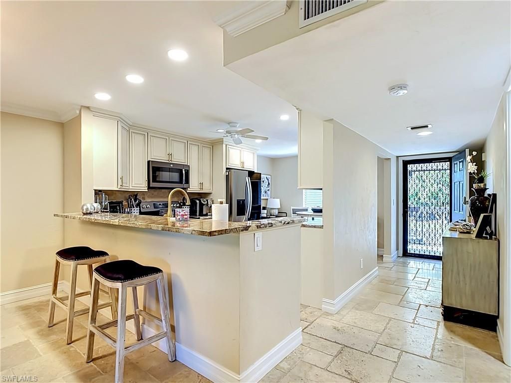 800 Misty Pines Cir , Unit 202, Naples, FL 34105 Photo