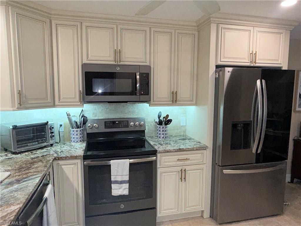 800 Misty Pines Cir , Unit 202, Naples, FL 34105 Photo