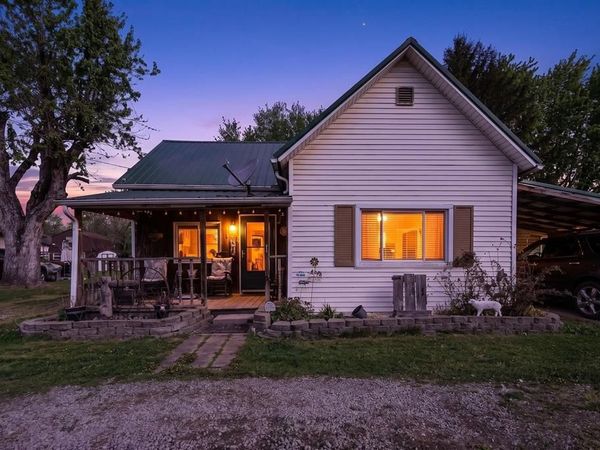 58 Biddle Blvd, Bloomingburg, OH 43106