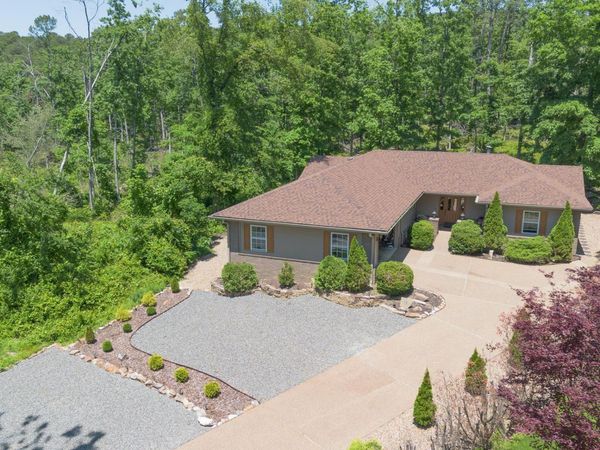18 Burgos Lane, Hot Springs Village, AR 71909