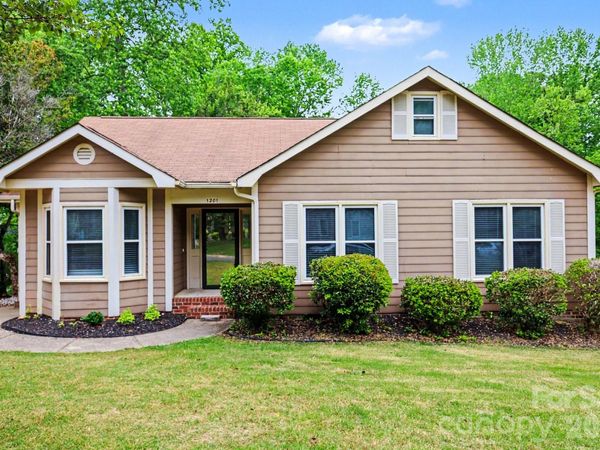 1201 Ashford Street, Charlotte, NC 28214
