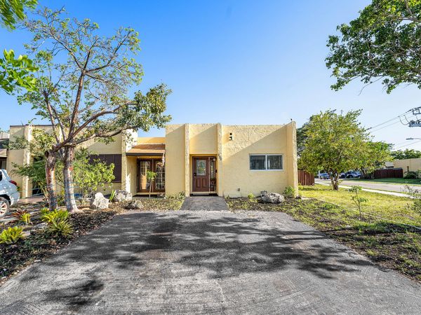 250 NW 43rd Place, Pompano Beach, FL 33064