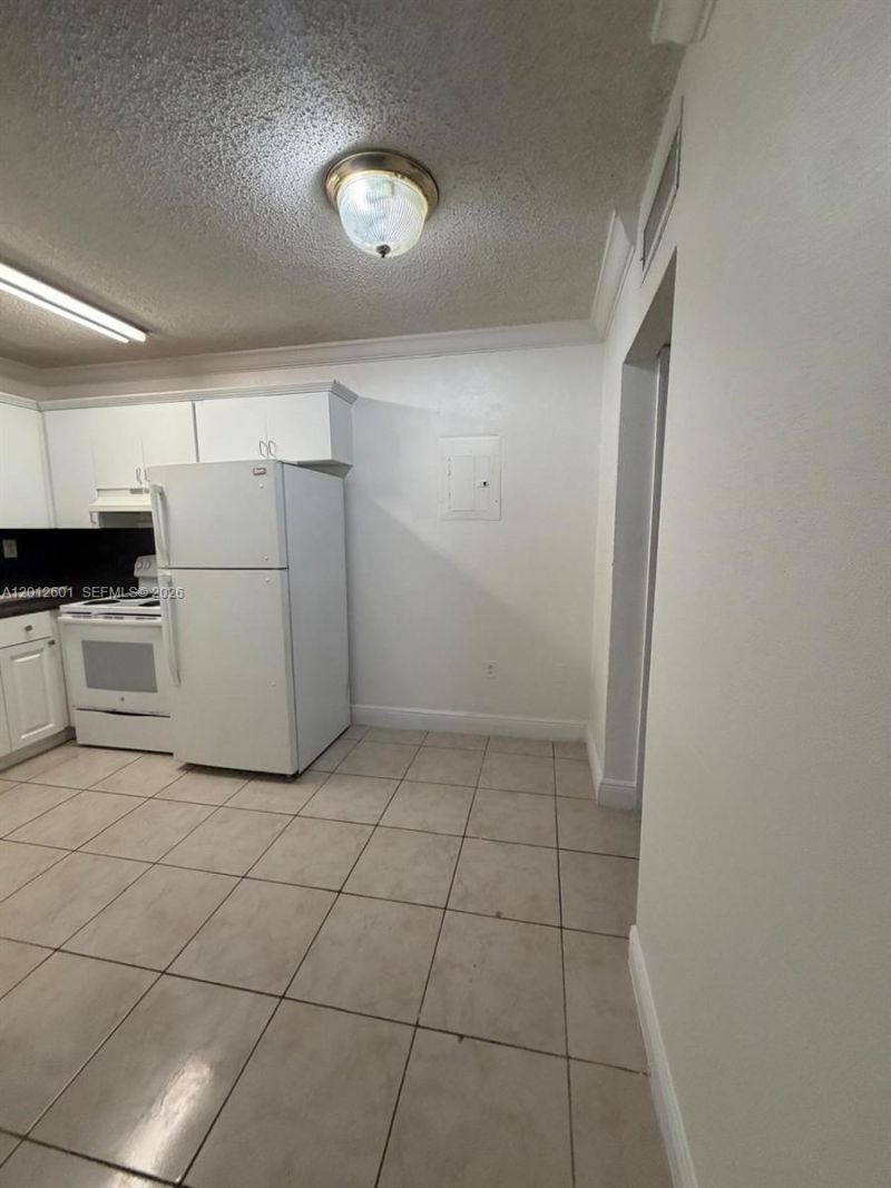 16118 NE 21st Ave, Unit 6, North Miami Beach, FL 33162 Photo