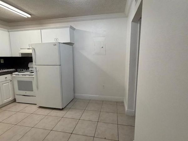 16118 NE 21st Ave, Unit 6, North Miami Beach, FL 33162