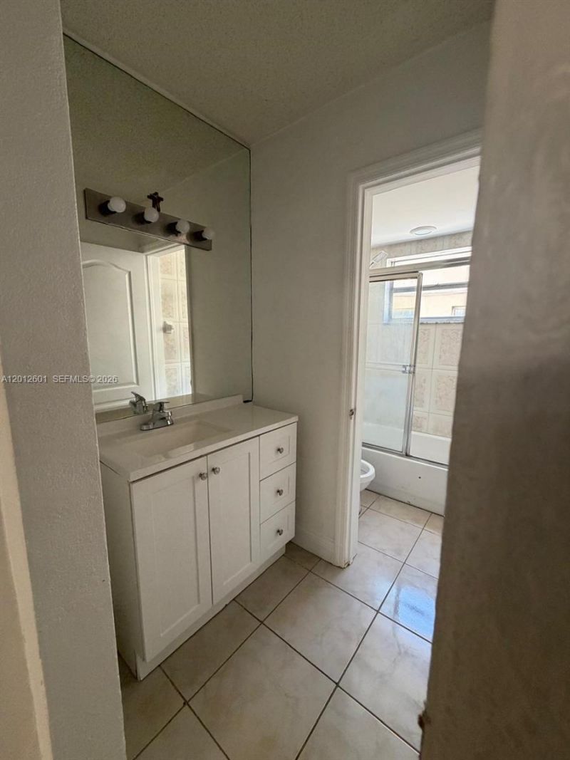 16118 NE 21st Ave, Unit 6, North Miami Beach, FL 33162 Photo