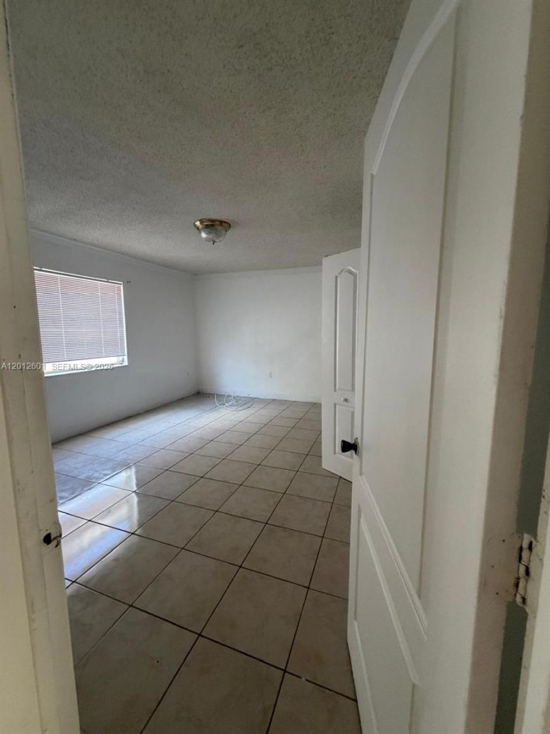 16118 NE 21st Ave, Unit 6, North Miami Beach, FL 33162 Photo