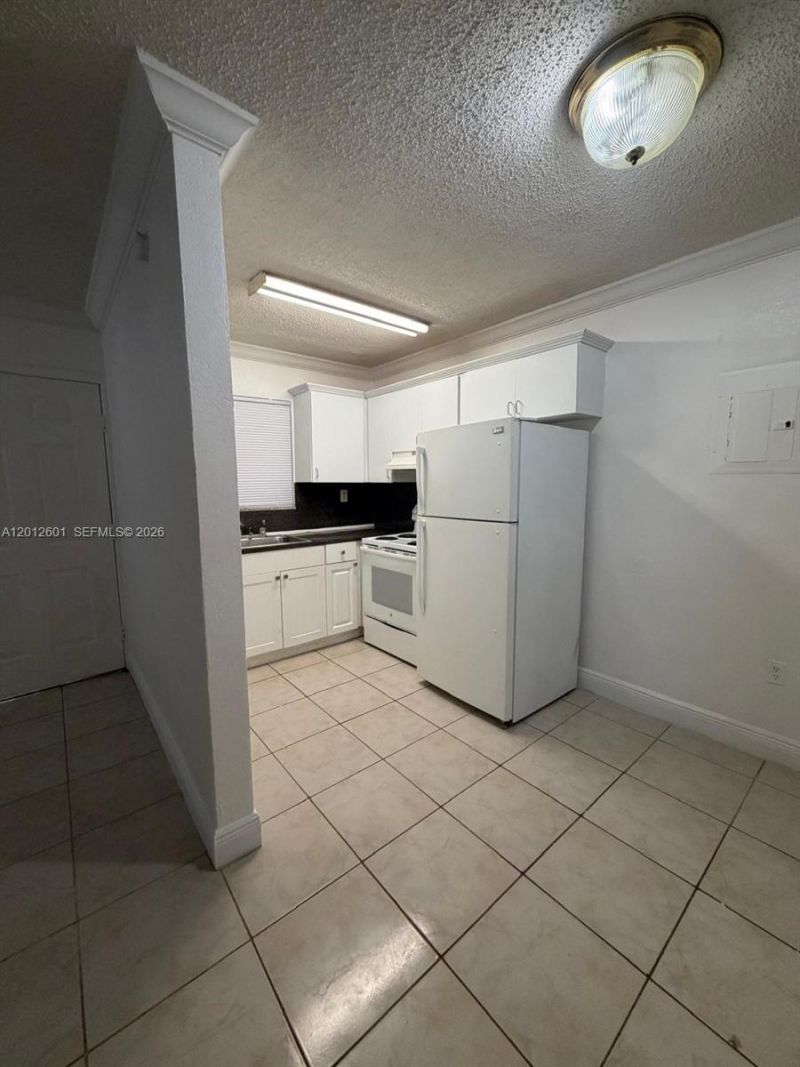 16118 NE 21st Ave, Unit 6, North Miami Beach, FL 33162 Photo