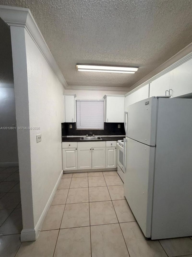 16118 NE 21st Ave, Unit 6, North Miami Beach, FL 33162 Photo