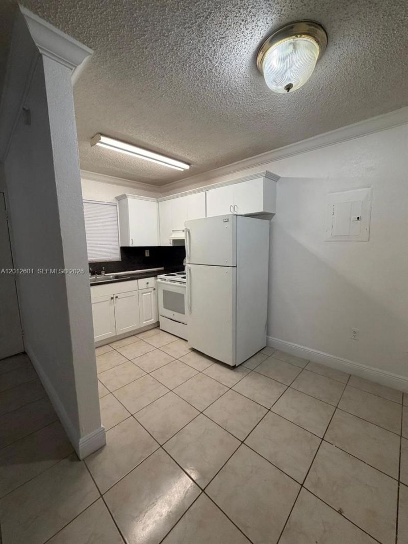 16118 NE 21st Ave, Unit 6, North Miami Beach, FL 33162 Photo