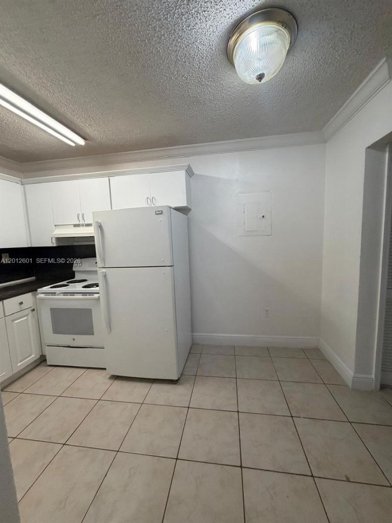 16118 NE 21st Ave, Unit 6, North Miami Beach, FL 33162 Photo