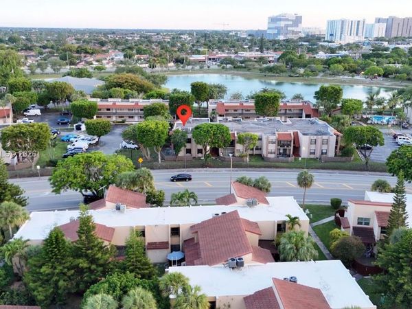 240 W Park Dr , Unit 108-4, Miami, FL 33172