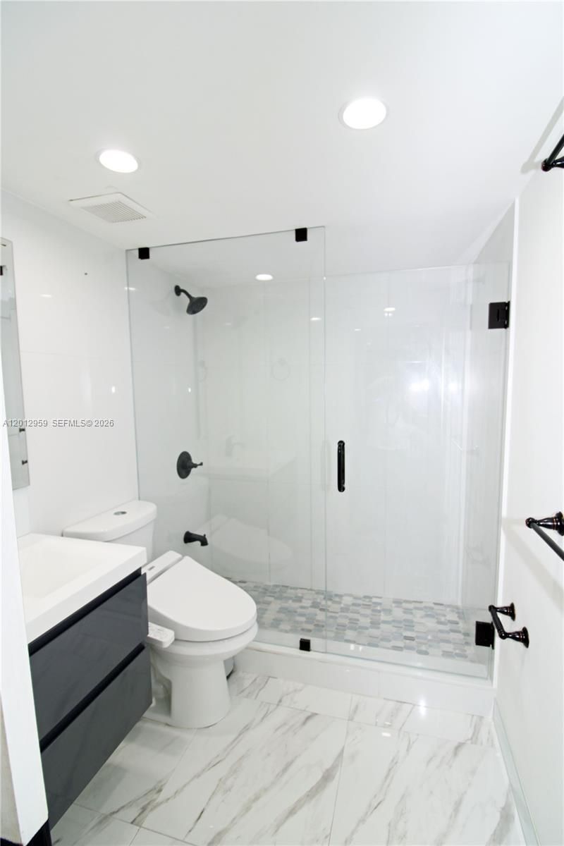 240 W Park Dr , Unit 108-4, Miami, FL 33172 Photo