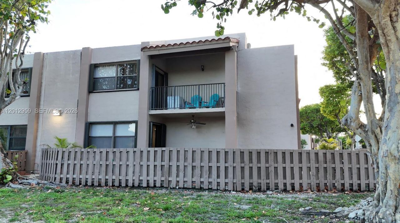 240 W Park Dr , Unit 108-4, Miami, FL 33172 Photo